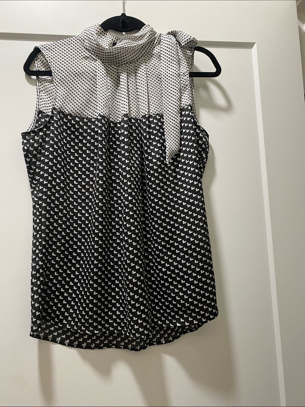 New York & Company Black and White Sleeveless Tie-Neck Camisole